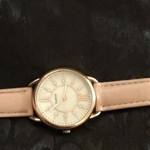 Women's quartz needs battary